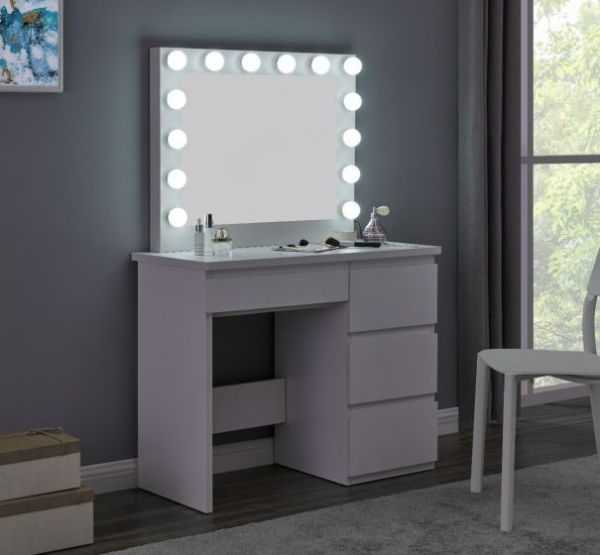 Hollywood Vanity Station by Derrys 